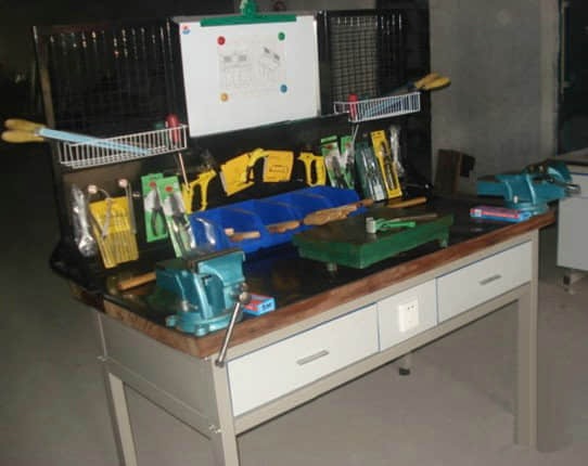 鉗工實驗臺,鉗工實驗設(shè)備,鉗工實驗室設(shè)備