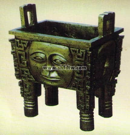 長(zhǎng)四方鼎模型