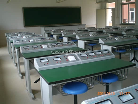 豪華型電學(xué)物理實(shí)驗室成套設(shè)備