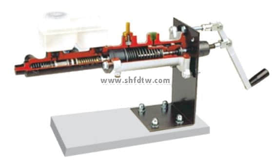 液壓制動(dòng)調(diào)節(jié)器解剖模型，帶雙腔制動(dòng)主缸