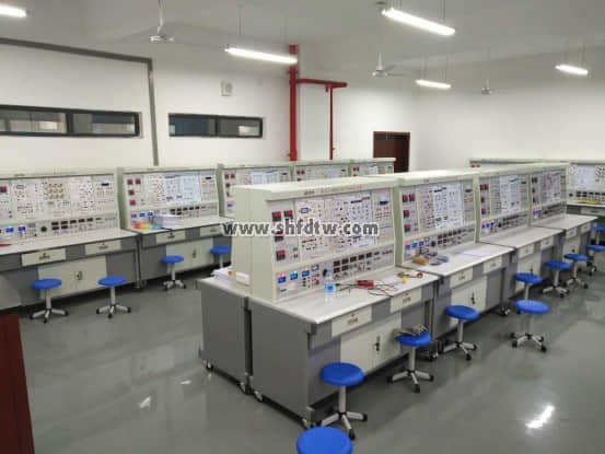 電工電子電力拖動(dòng)實(shí)驗(yàn)裝置
