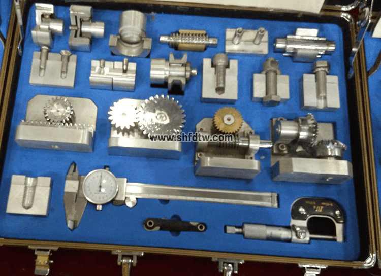 聯(lián)接與配合實(shí)測(cè)繪圖訓(xùn)練裝置 